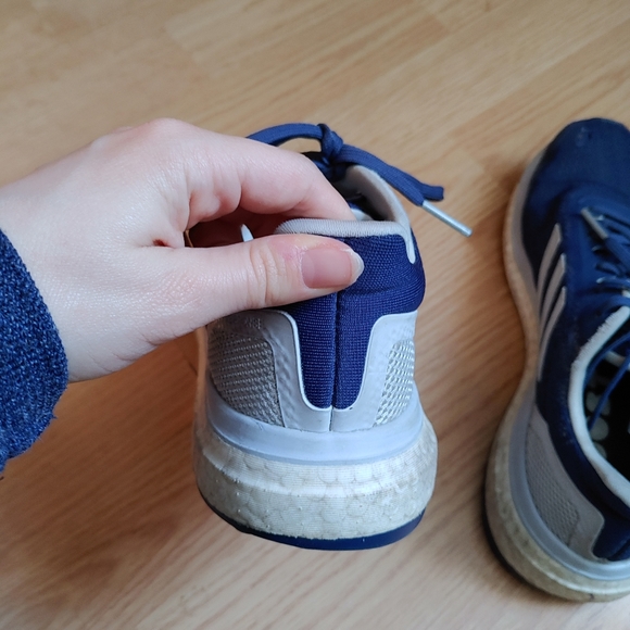 Adidas sneakers - Picture 5 of 7